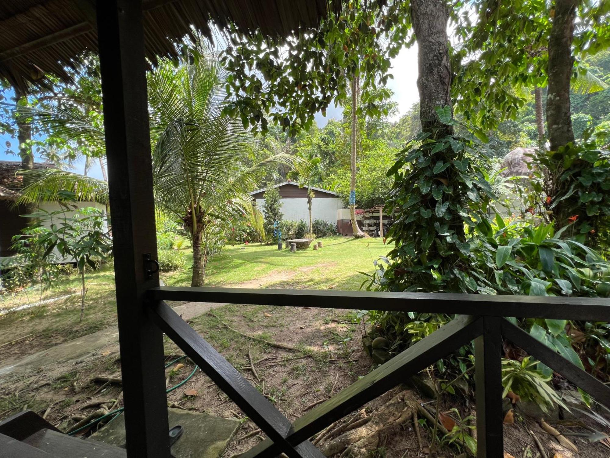 Вілла 1511 Coconut Grove Kampong Juara Екстер'єр фото